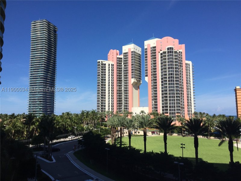 Condo for sale at Ocean Reserve 415