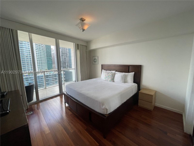 Condo for sale at Icon Brickell Viceroy
