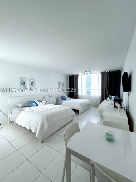 Apartment for rent at Castle Beach Club 617