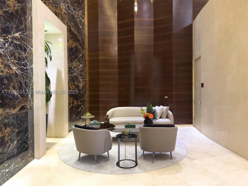 Comprar apartamento no Trump Tower Three 3405