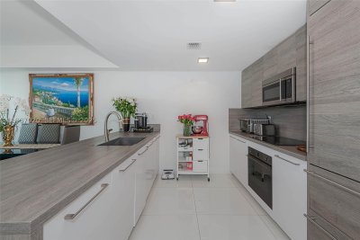 Comprar apartamento no 400 Sunny Isles 906