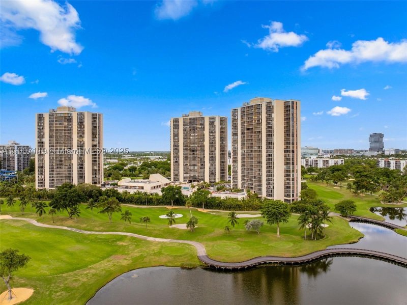 Comprar apartamento en Coronado I 737