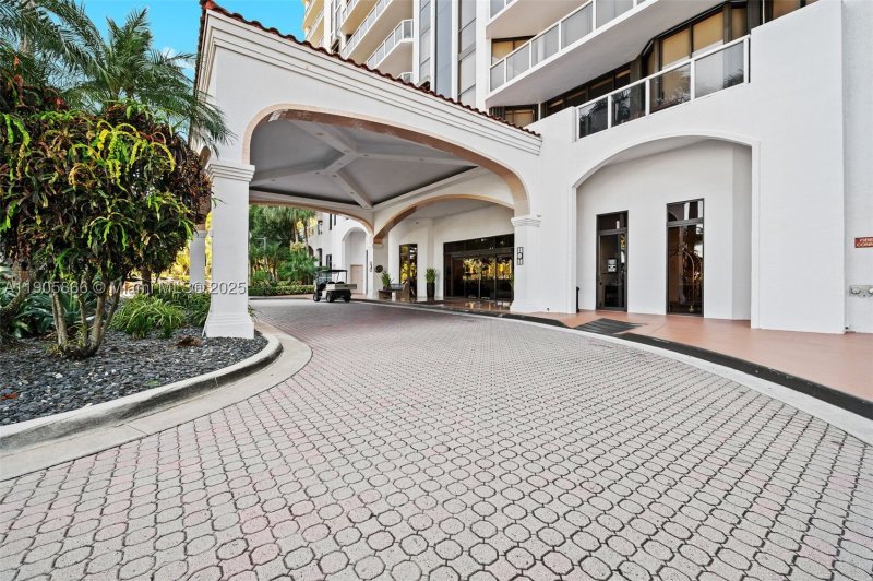 Condo for sale at Harbor Tower at Waterways 602