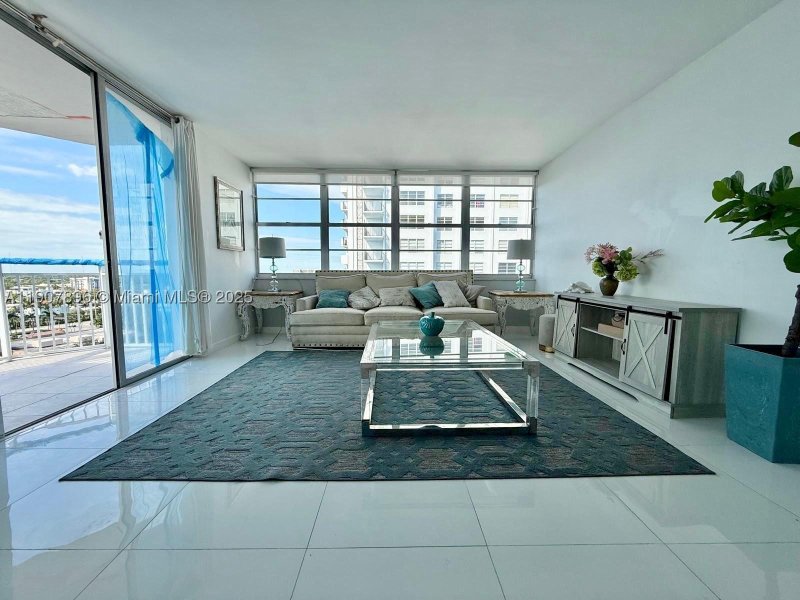 Condo for sale at Del Prado South Tower 1604