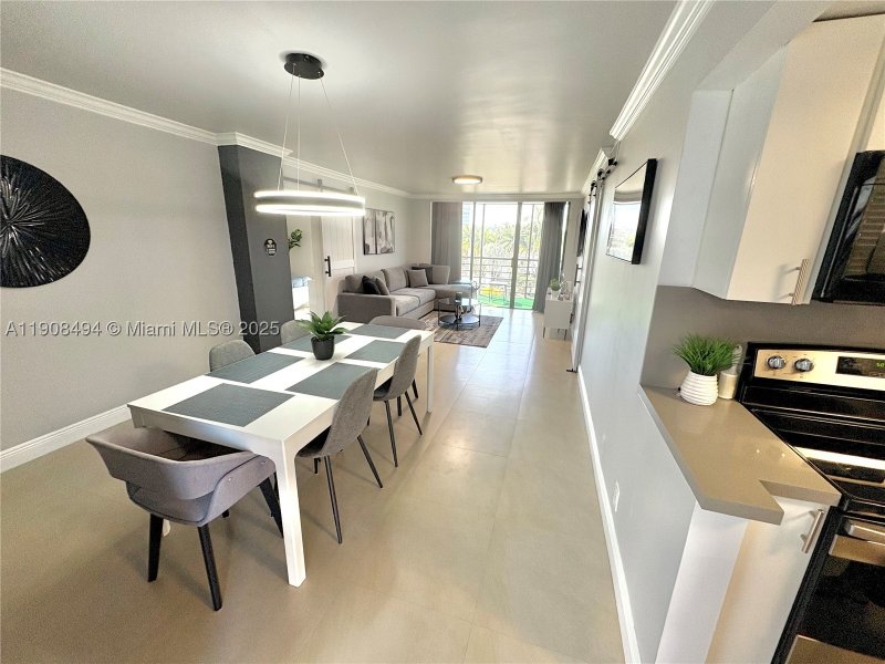 Condo for sale at Biscaya 501