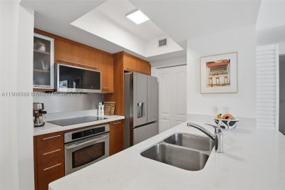 Comprar apartamento no Cosmopolitan 2420