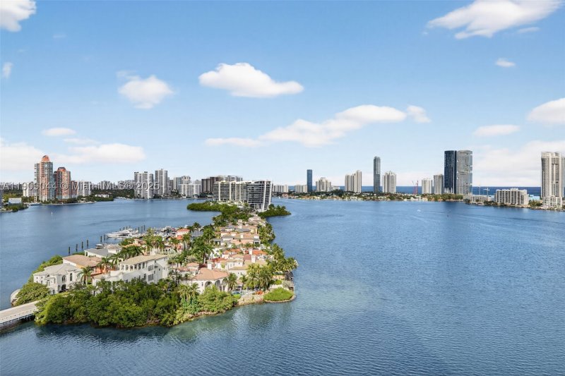Condo for sale at 3000 Williams Island 1904