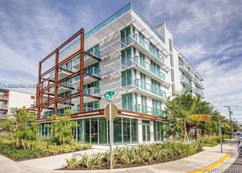 Condo for sale at 1215 on West 404