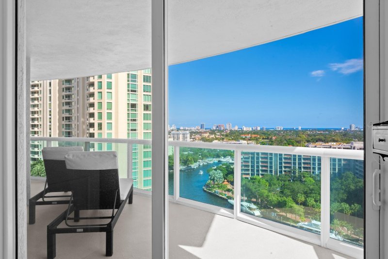 Condo for sale at Watergarden 1603