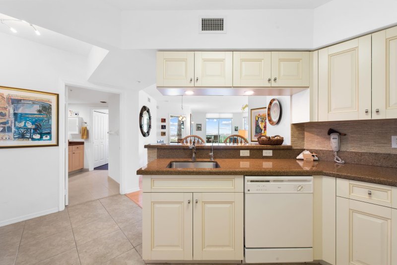 Condo for sale at Watergarden 1603