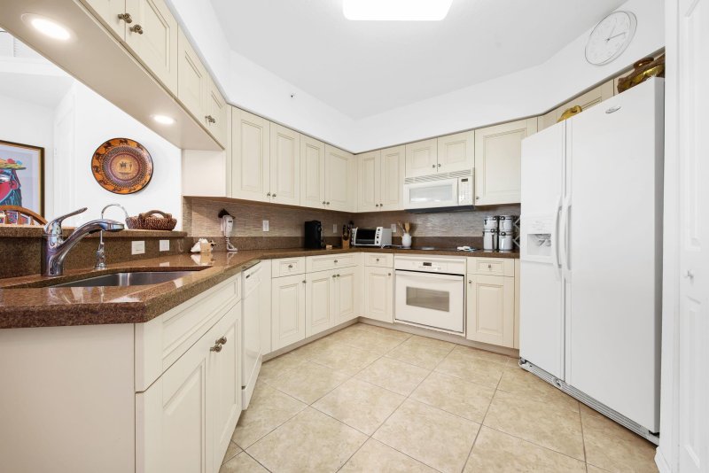 Condo for sale at Watergarden 1603