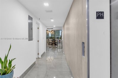 Comprar apartamento en Poinciana Island 1130