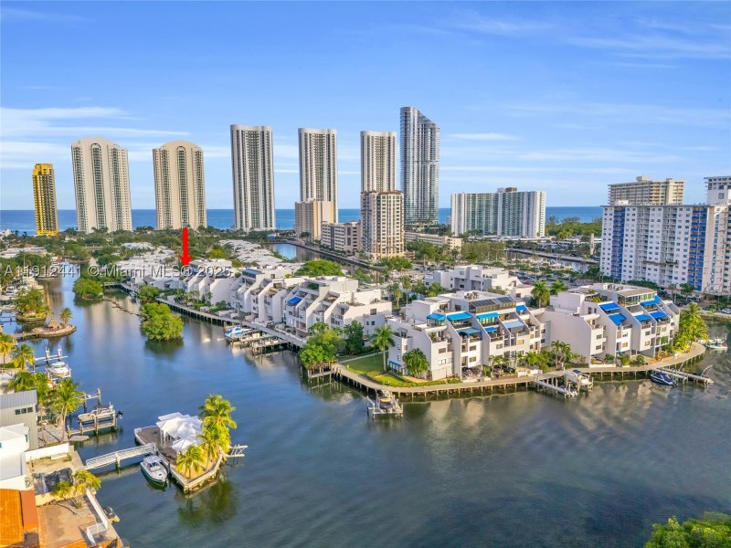 Comprar apartamento en Poinciana Island 1130