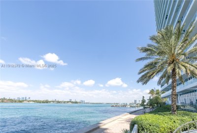 Aluguel de apartamento no Bentley Bay South 1102