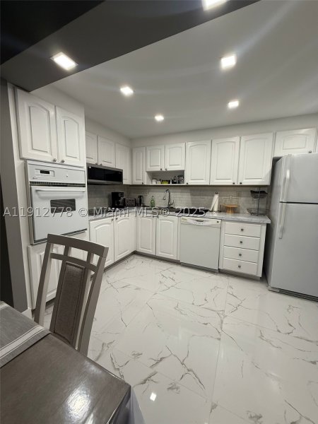 Apartment for rent at Ocean View 1209