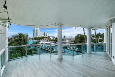 Comprar apartamento en 360 Condo Marina Residences East 207