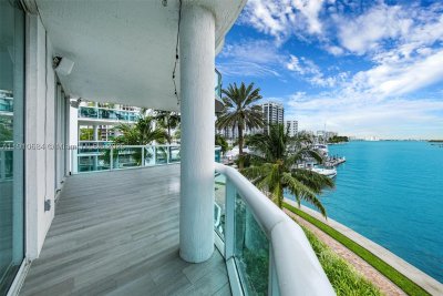 Comprar apartamento en 360 Condo Marina Residences East 207