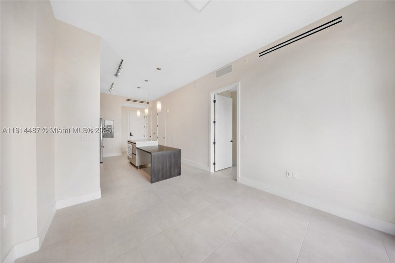 Condo for sale at Ten30 306