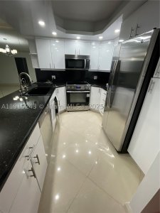 Comprar apartamento en Hallmark of Hollywood 1823