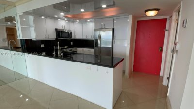 Comprar apartamento en Hallmark of Hollywood 1823