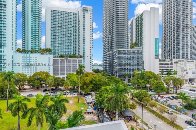 Comprar apartamento en 1800 Biscayne Plaza 708