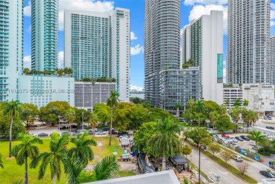 Comprar apartamento en 1800 Biscayne Plaza 708