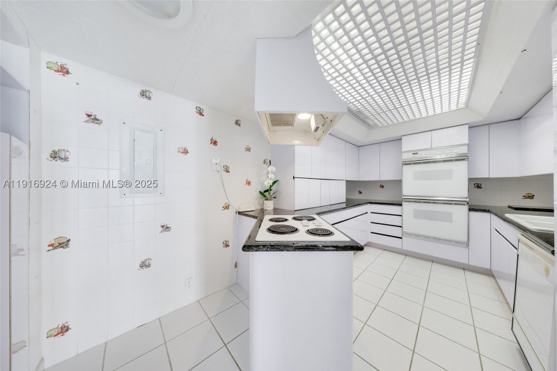 Comprar apartamento en Brickell Key One A1104