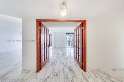 Comprar apartamento en Brickell Key One A1104