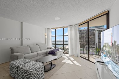 Brickell Place III Apt #A1013
