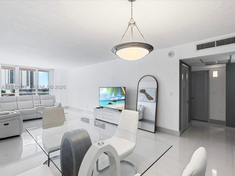 Apartment for rent at Ocean Reserve 625