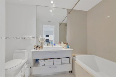 Comprar apartamento no Brickell Heights West 2610