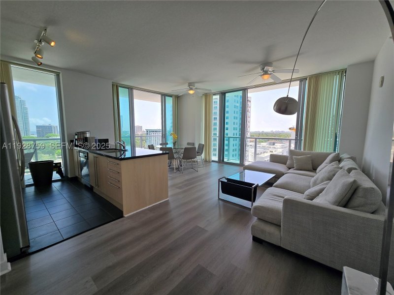 Condo for sale at Axis on Brickell South Tower 1701-S