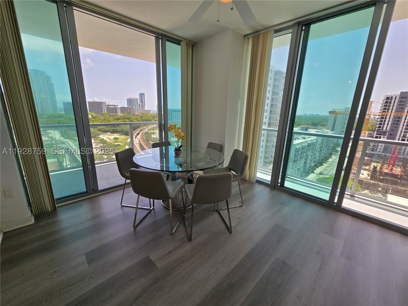 Condo for sale at Axis on Brickell South Tower 1701-S
