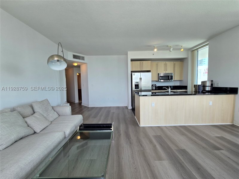 Condo for sale at Axis on Brickell South Tower 1701-S