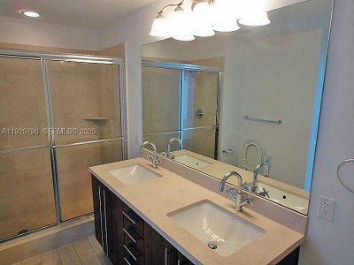 Comprar apartamento no Axis on Brickell North Tower 1123N