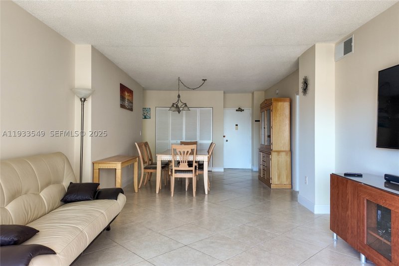 Alquiler de apartamento en The Hemispheres 11N
