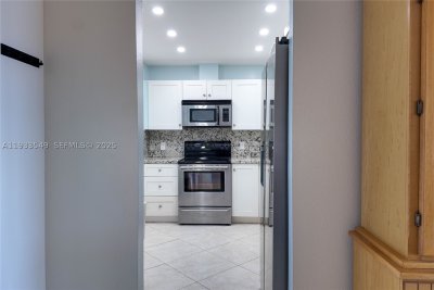 Aluguel de apartamento no The Hemispheres 11N