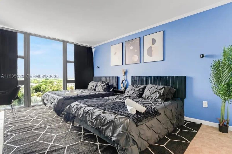 Condo for sale at Ocean Manor 605