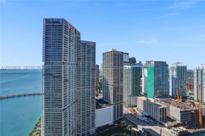 Comprar apartamento no Aston Martin Residences 3704C