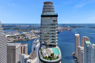 Comprar apartamento no Aston Martin Residences 3704C