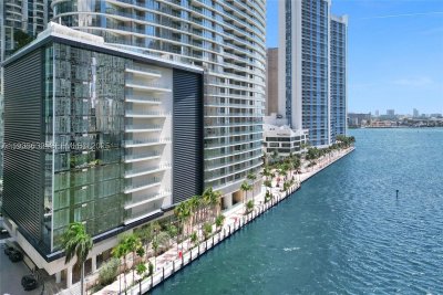 Comprar apartamento no Aston Martin Residences 3704C