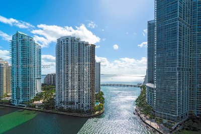 Comprar apartamento no Aston Martin Residences 1901