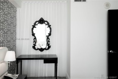 Aluguel de apartamento no 1100 West Condo (Mondrian located) 517