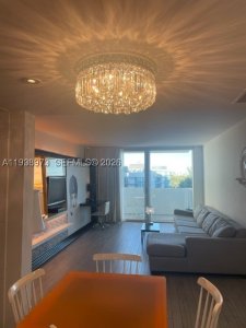 Aluguel de apartamento no 1100 West Condo (Mondrian located) 517