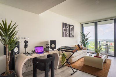 Comprar apartamento no Hyde Midtown 2711