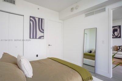 Comprar apartamento no Hyde Midtown 2711
