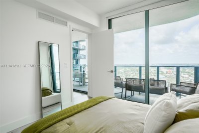 Comprar apartamento no Hyde Midtown 2711