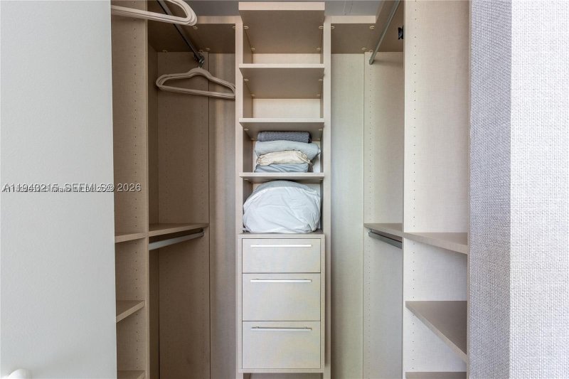 Condo for sale at Dua Miami - SLS Brickell Condo 2104