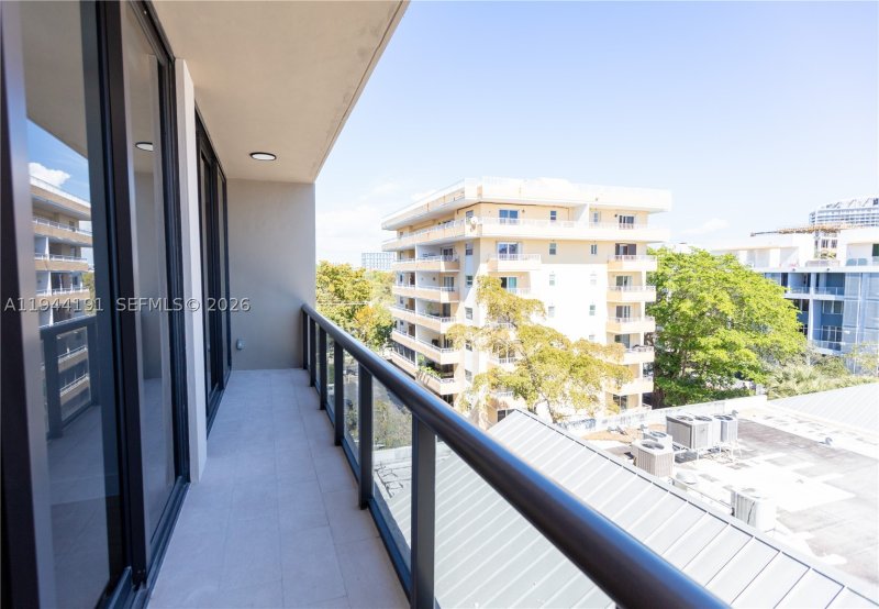 Condo for sale at Arbor Coconut Grove 408