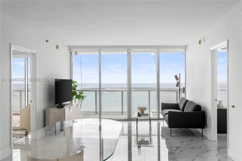 Condo for sale at Icon Brickell Tower I 5505